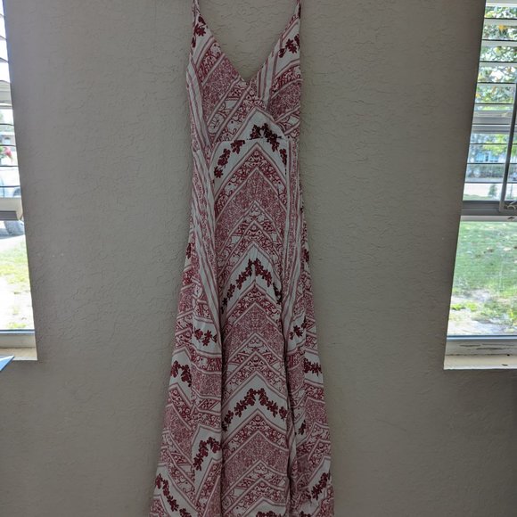 Gianni Bini Dresses & Skirts - Gianni Bini Pink Paisley Halter Maxi Dress Size XS